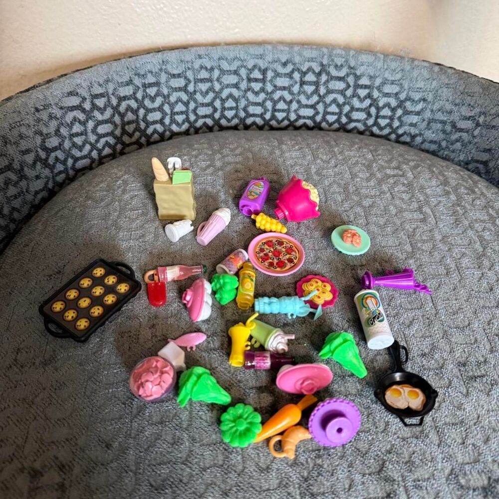 Barbie Multi Dolls-accessories